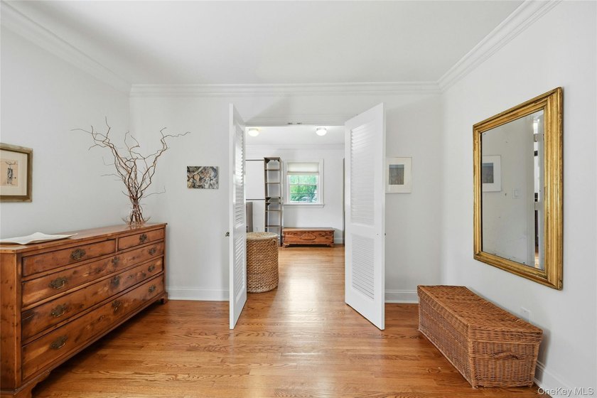 This tastefully curated Farm Ranch pairs easy, inviting style - photo 17