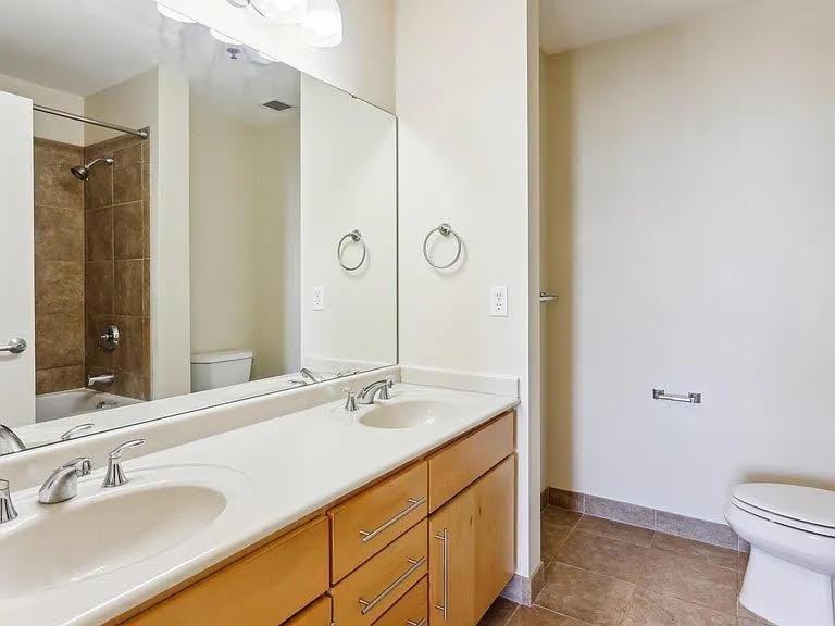 Welcome to unit #2003 at Skyscape. This 20th floor unit - photo 22