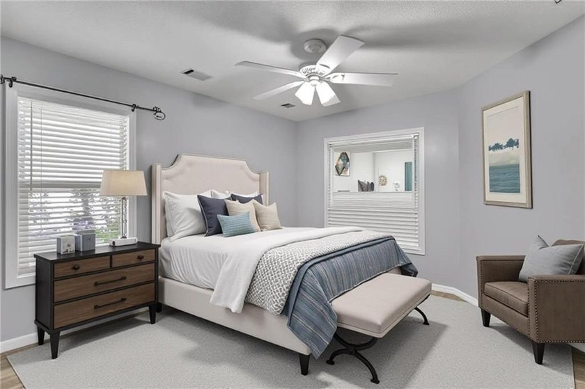 This 6 bedroom, 3 bathroom home offers of comfortable living - photo 28
