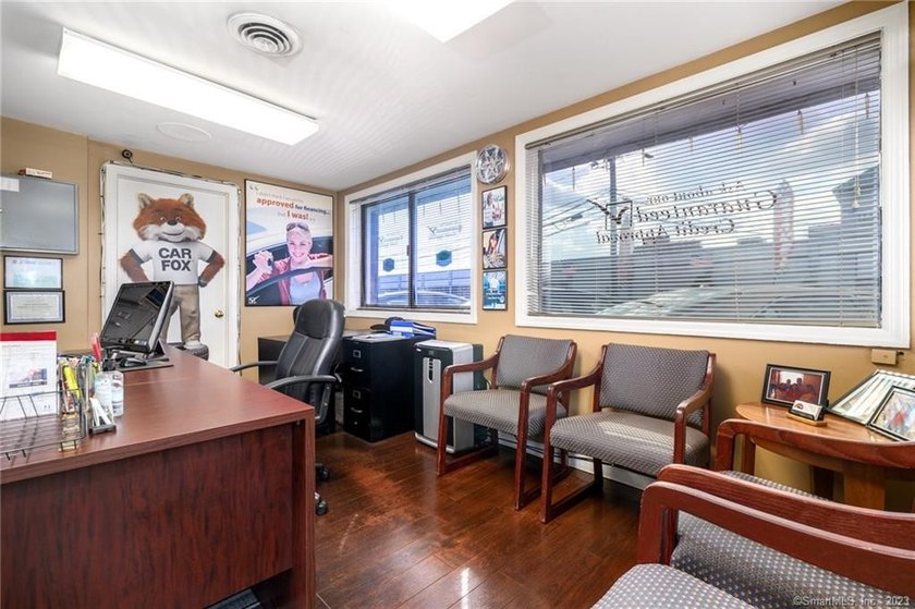 Harbor View Auto Sales LLC presents a strong, well-established - photo 8