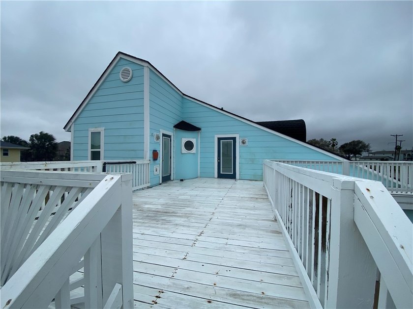 Escape to the charm of the Texas coast in this inviting - photo 8