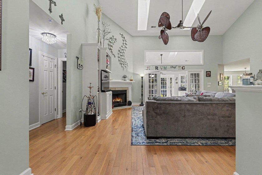 YOU FOUND THE ONE!!! Magnificent 3-bedroom, 3.5 bath brick home - photo 13