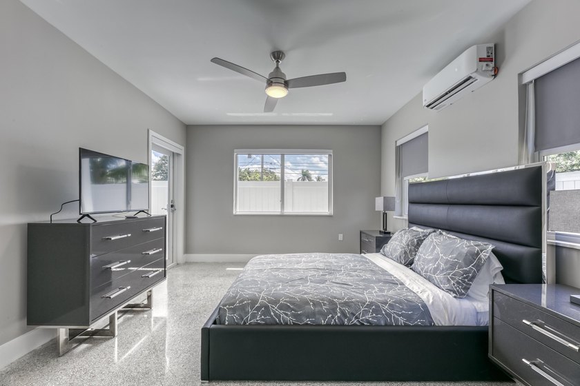 Thriving  Multi Family Compound in Wilton Manors. The portfolio - photo 20