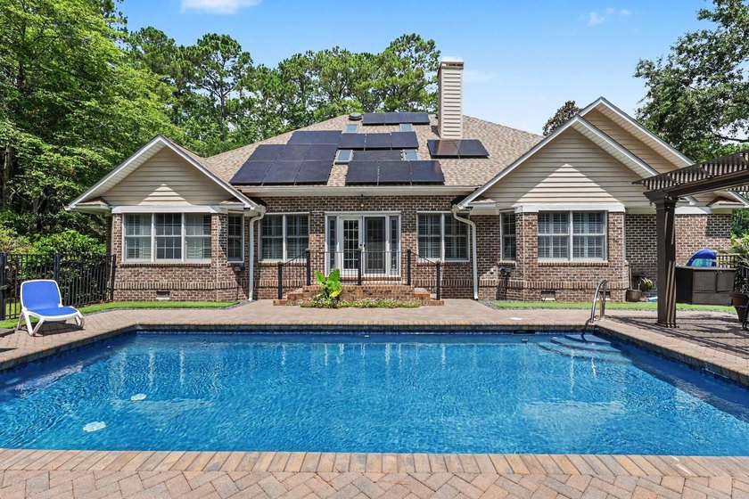 YOU FOUND THE ONE!!! Magnificent 3-bedroom, 3.5 bath brick home - photo 24