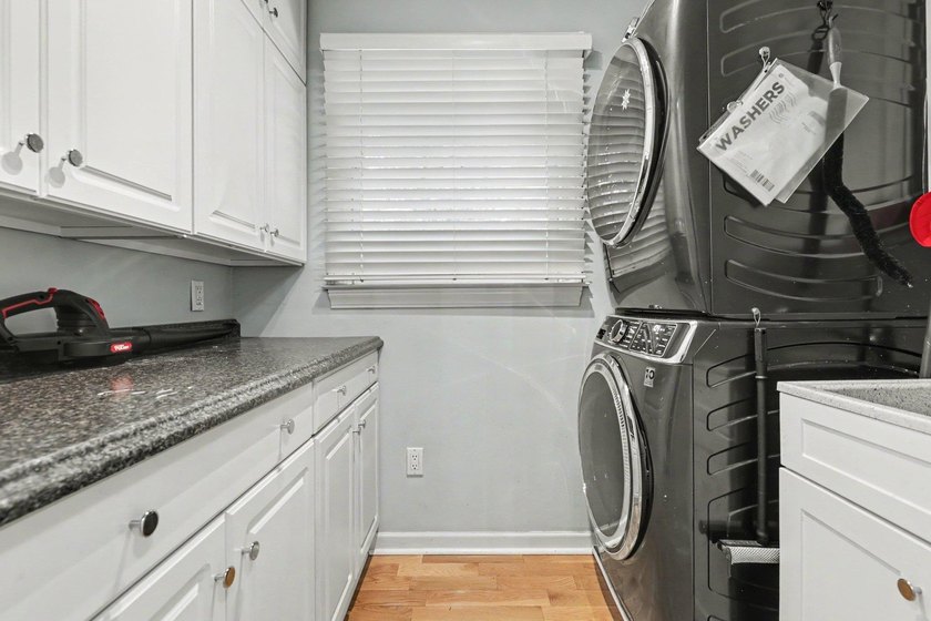 YOU FOUND THE ONE!!! Magnificent 3-bedroom, 3.5 bath brick home - photo 34