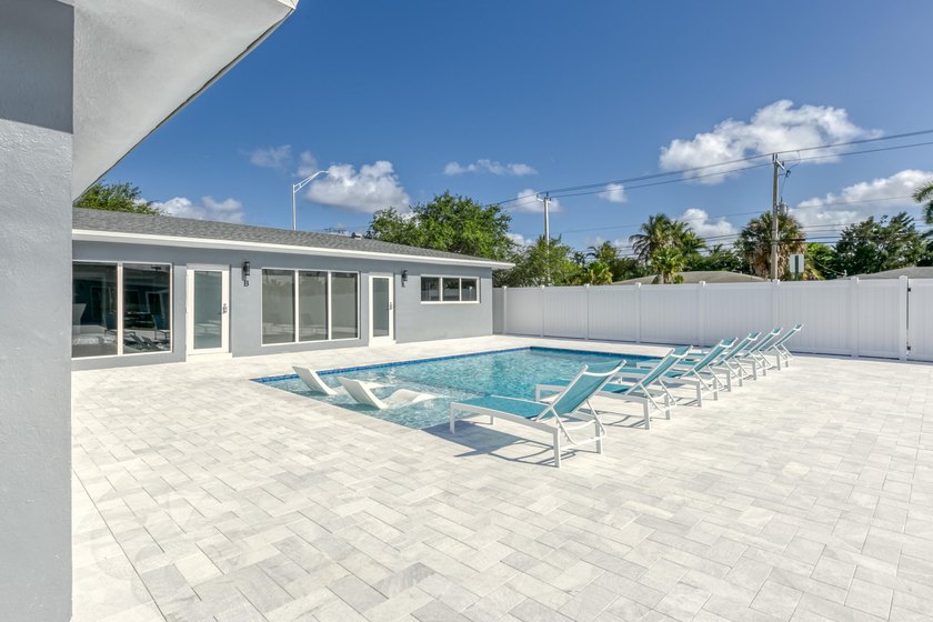 Thriving  Multi Family Compound in Wilton Manors. The portfolio - photo 35
