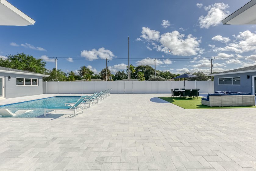 Thriving  Multi Family Compound in Wilton Manors. The portfolio - photo 37
