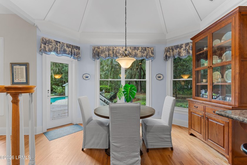 Welcome to this exceptional custom-built 4-bedroom, 3.5-bath - photo 15