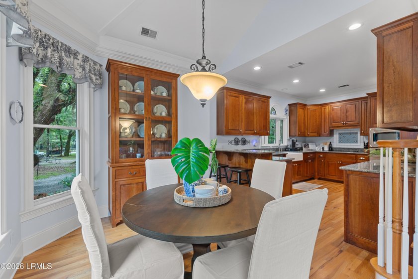 Welcome to this exceptional custom-built 4-bedroom, 3.5-bath - photo 16