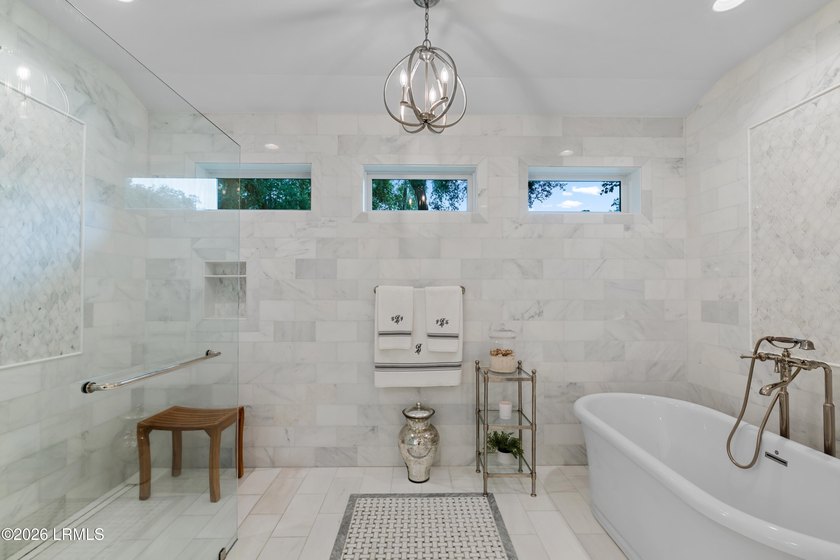 Welcome to this exceptional custom-built 4-bedroom, 3.5-bath - photo 25