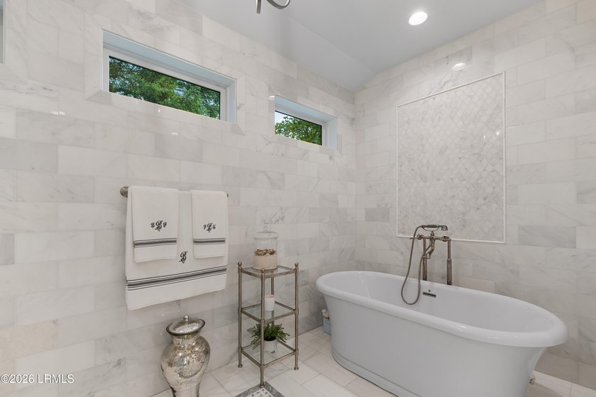 Welcome to this exceptional custom-built 4-bedroom, 3.5-bath - photo 27
