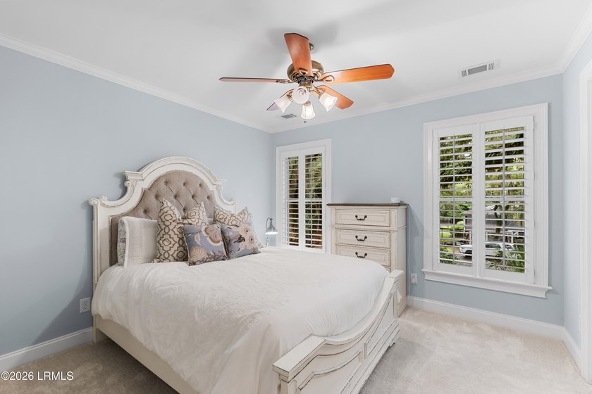 Welcome to this exceptional custom-built 4-bedroom, 3.5-bath - photo 32