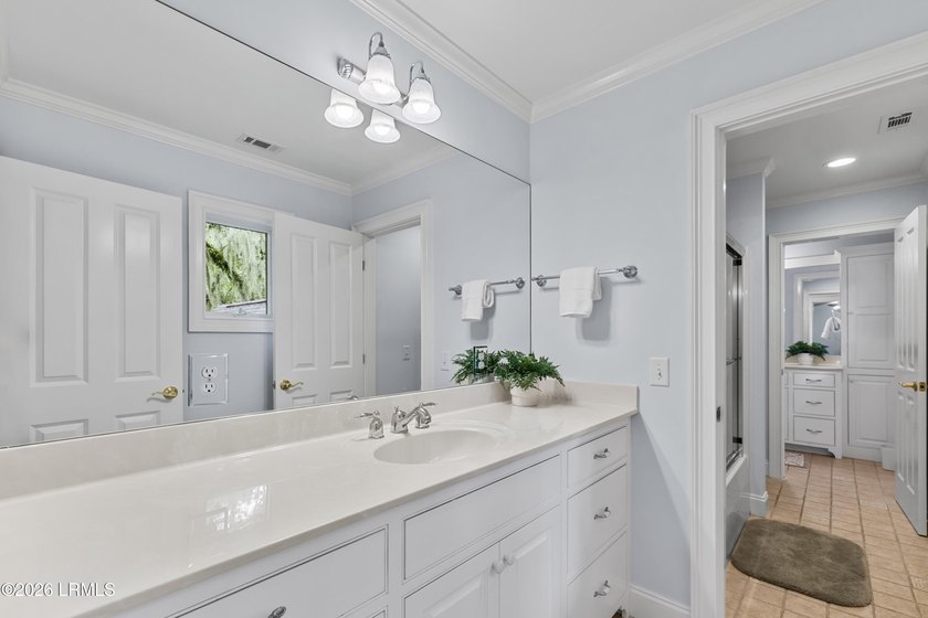 Welcome to this exceptional custom-built 4-bedroom, 3.5-bath - photo 36