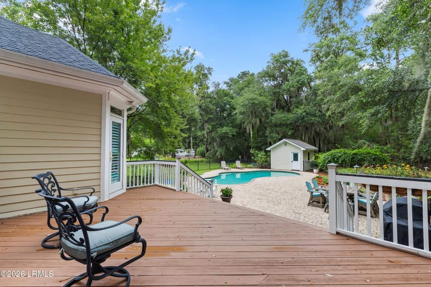 Welcome to this exceptional custom-built 4-bedroom, 3.5-bath - photo 43