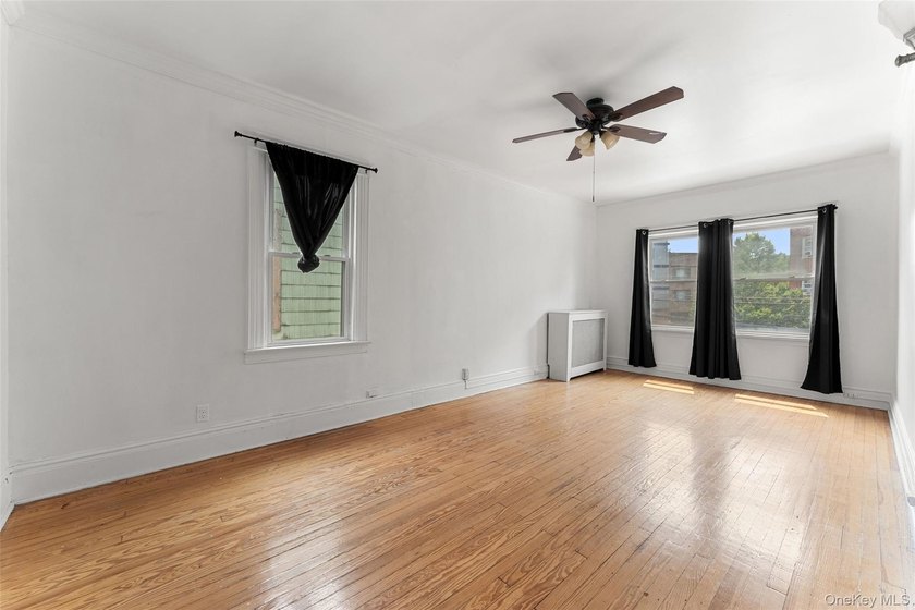 Opportunity knocks in the Pelham Bay section of the Bronx! This - photo 16