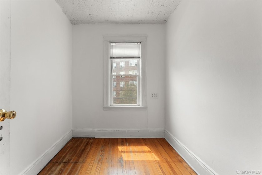 Opportunity knocks in the Pelham Bay section of the Bronx! This - photo 20