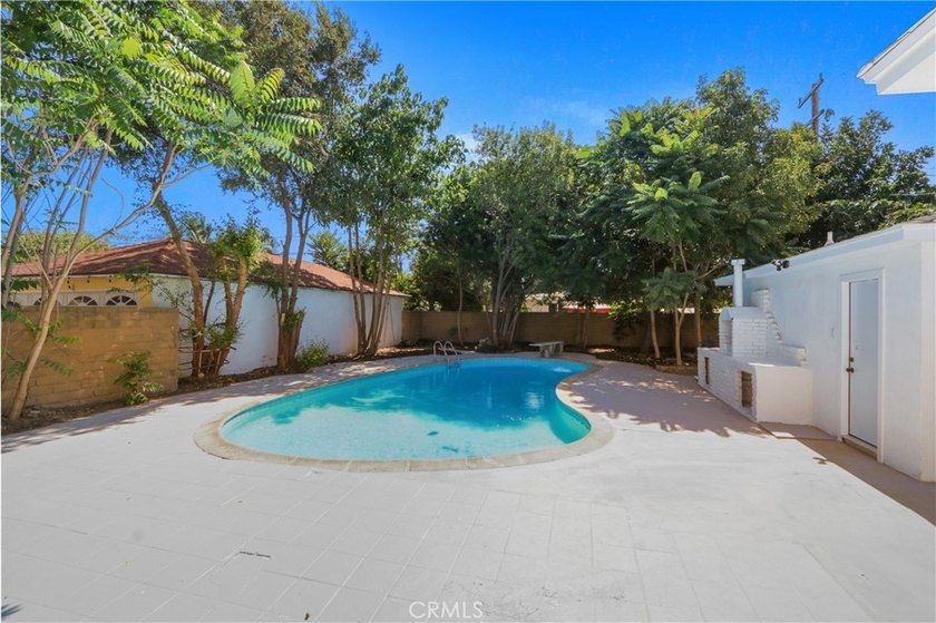 Beautifully remodeled 4-bedroom, 2-bath home in the heart of - photo 23