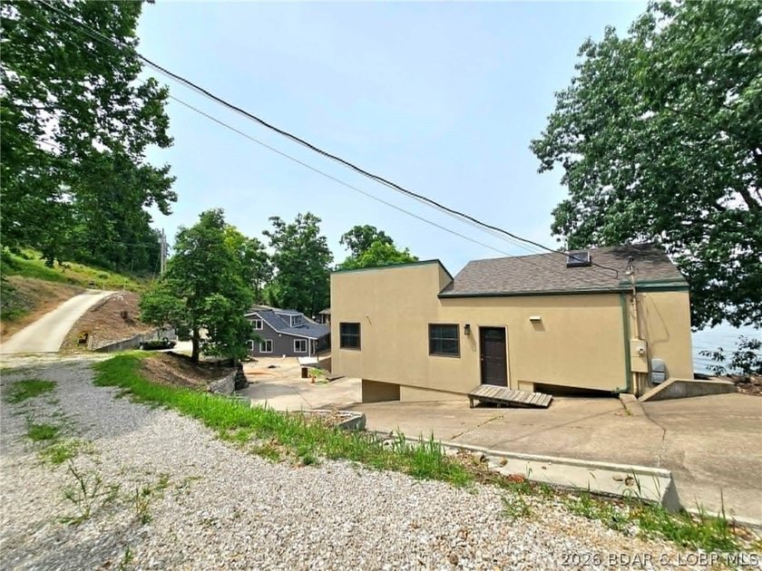 Step inside to vaulted ceilings and a stunning primary suite - photo 45