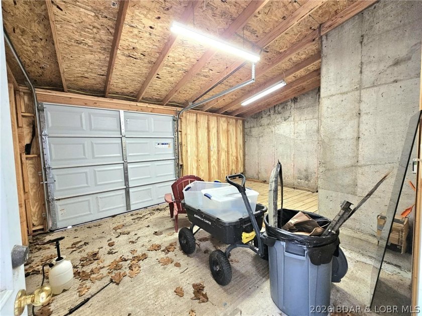 Step inside to vaulted ceilings and a stunning primary suite - photo 47