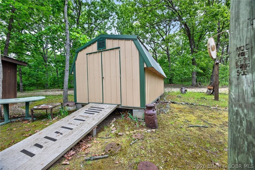 GREAT VALUE! Beautiful home on 4.49+ wooded acres with deeded - photo 28