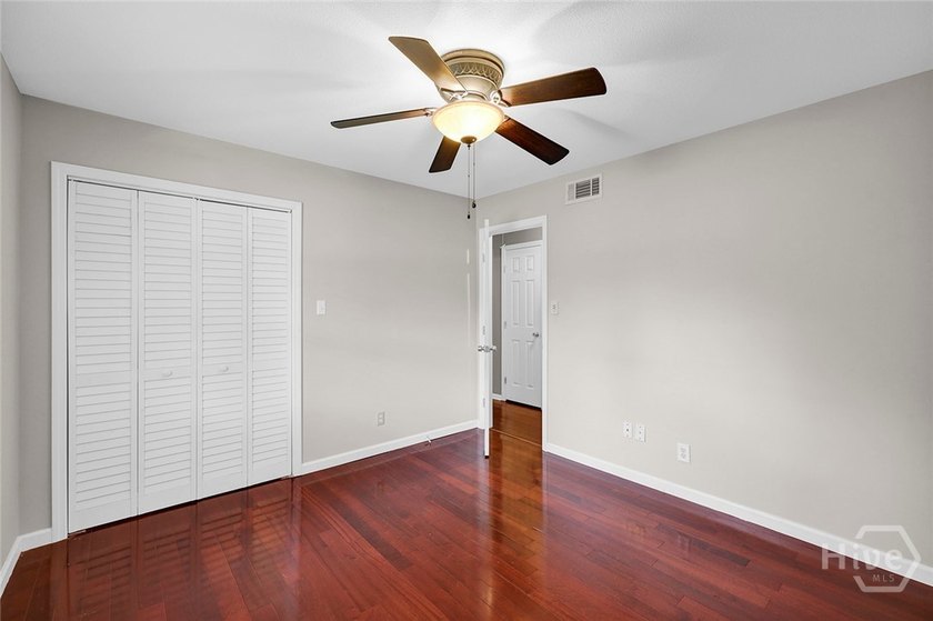 Turnkey &amp; truly one-of-a-kind, this brick Savannah stunner - photo 22