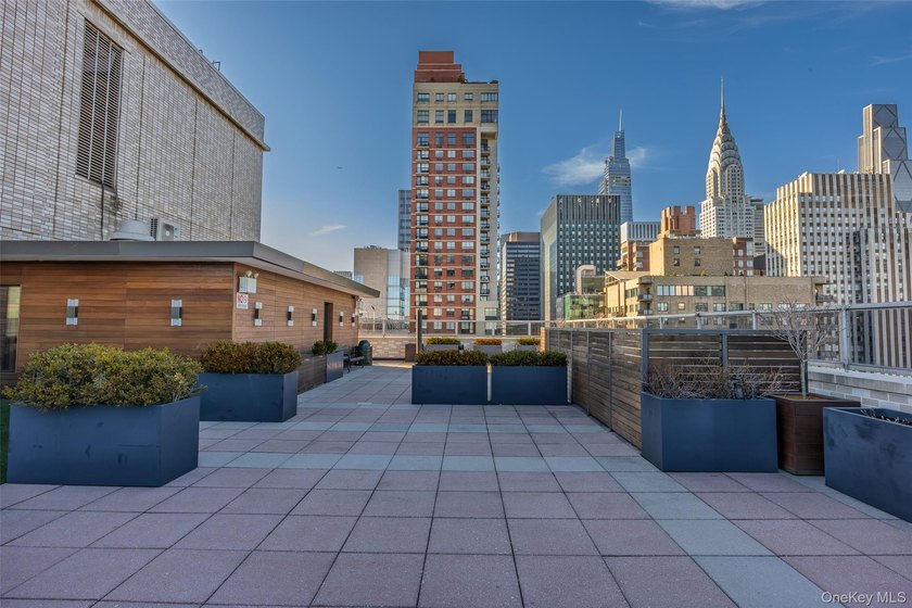 Welcome to Apartment 12E at 300 East 40th Street in The - photo 7