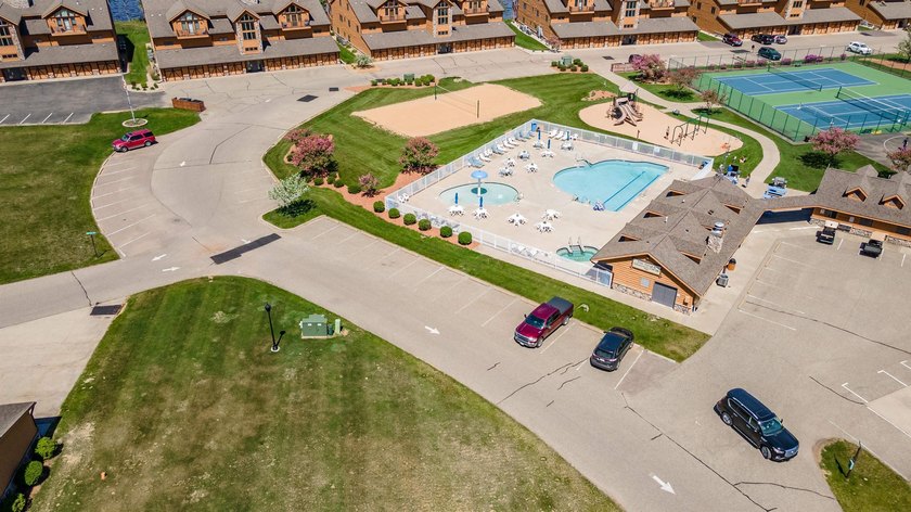 CASTLE ROCK LAKE RETREAT!! Spectacular Golf Course views are - photo 46