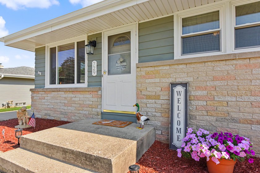 Charming ranch house with all of those special features you're - photo 4