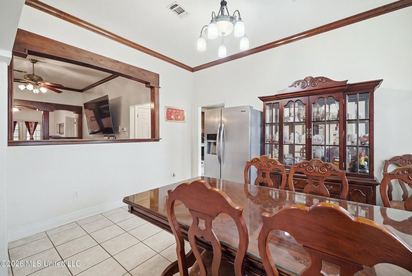 Welcome to this spacious 5-bedroom, 3.5 bath two story brick - photo 13