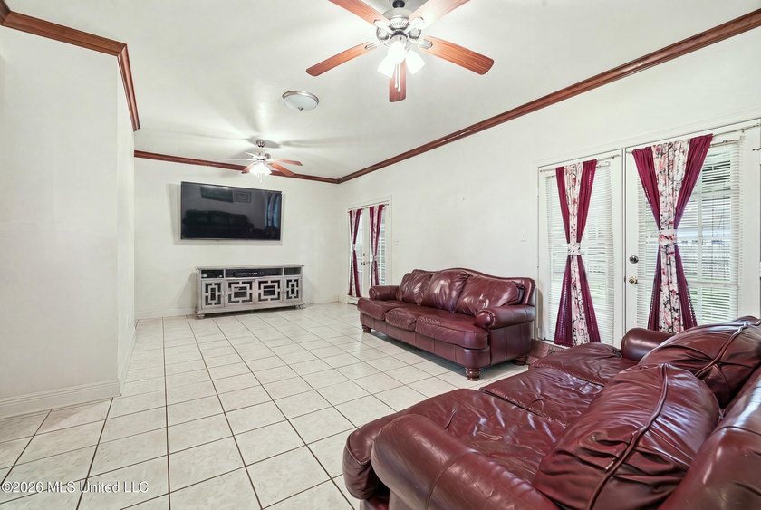 Welcome to this spacious 5-bedroom, 3.5 bath two story brick - photo 21