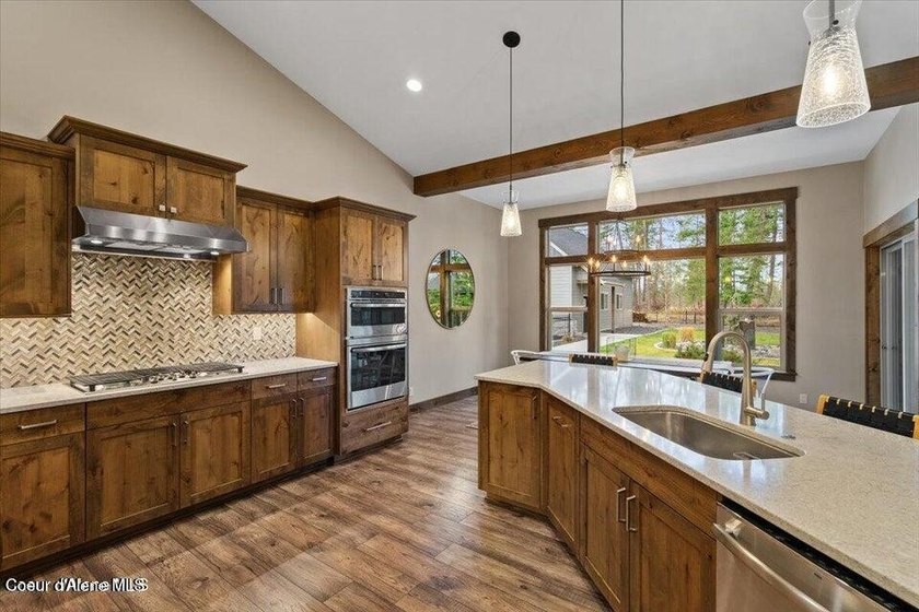Beyond the gates of Rimrock Meadows, this exceptional custom - photo 33