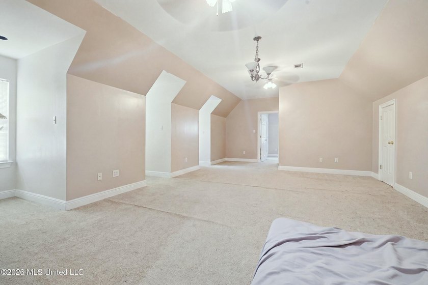 Welcome to this spacious 5-bedroom, 3.5 bath two story brick - photo 33