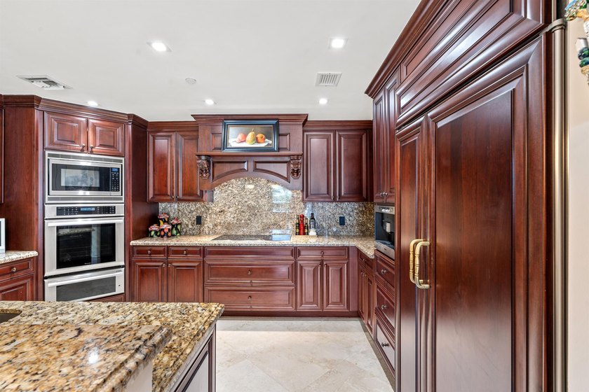 Welcome to this sophisticated two-bedroom, two-and-a-half-bath - photo 15