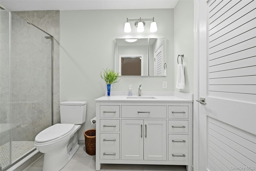 Enjoy maintenance-free luxury in the highly desirable Fairfield - photo 21