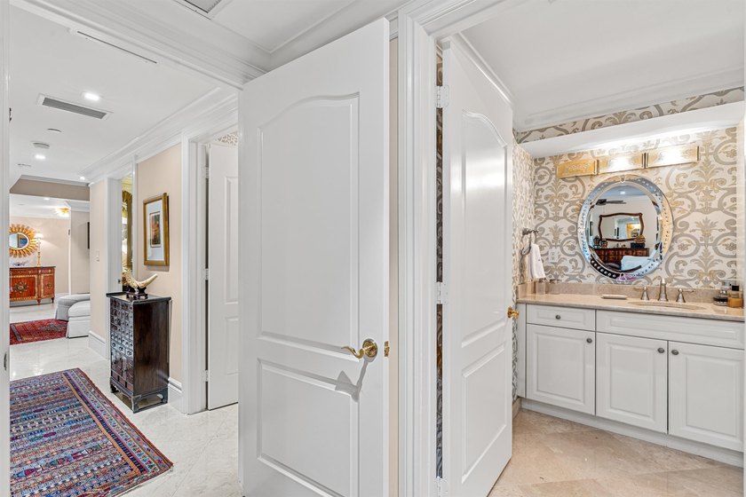 Welcome to this sophisticated two-bedroom, two-and-a-half-bath - photo 23