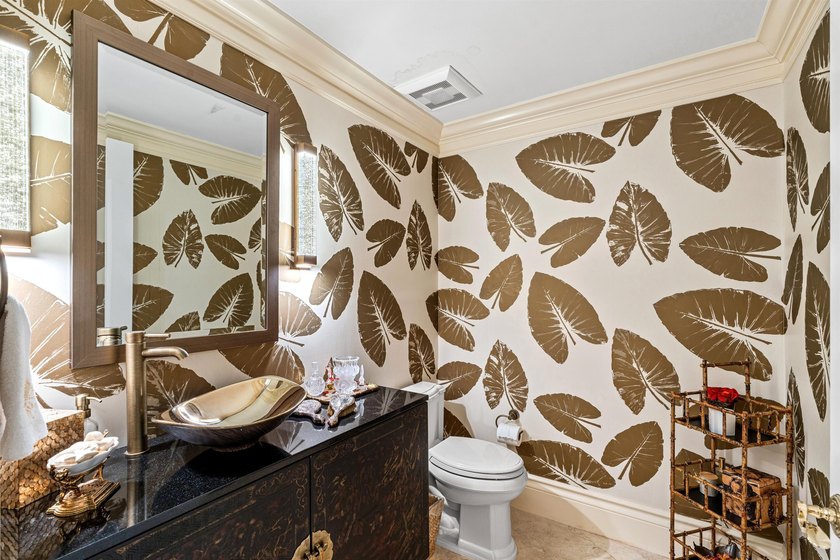 Welcome to this sophisticated two-bedroom, two-and-a-half-bath - photo 27