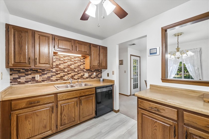 Why rent when you can own? Discover the perfect blend of comfort - photo 9