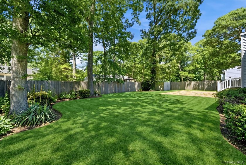 GET ENTHUSIASTIC! THIS FIND IN MASTIC IS FANTASTIC! WELCOME TO - photo 26