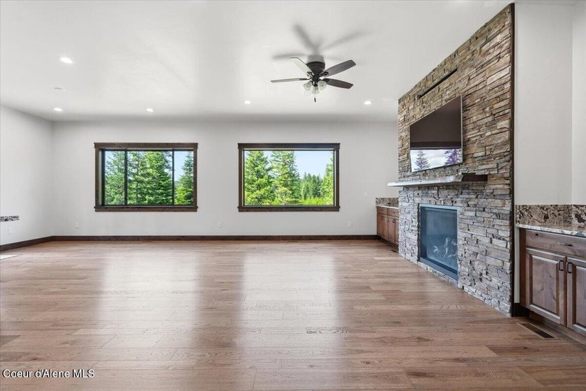Luxury New Construction on 5 Private Wooded Acres! This - photo 13