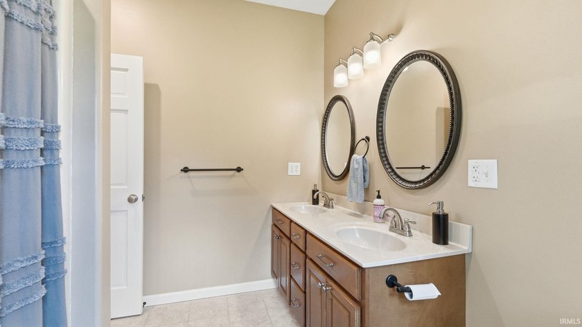 New Listing in Culver, Indiana! This beautifully updated - photo 15