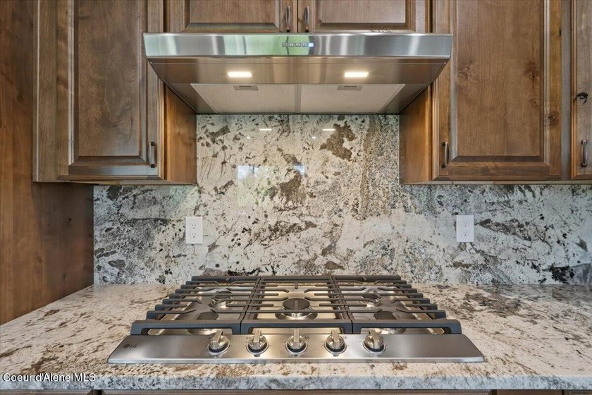Luxury New Construction on 5 Private Wooded Acres! This - photo 22