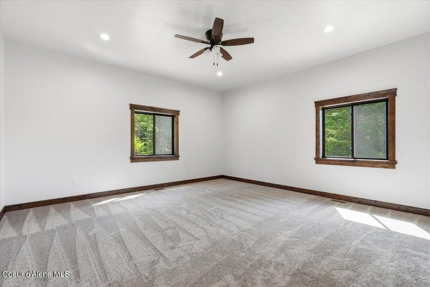 Luxury New Construction on 5 Private Wooded Acres! This - photo 23