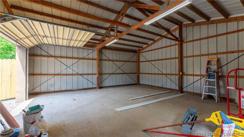 Completely remodeled and move-in ready, this in-town home offers - photo 28
