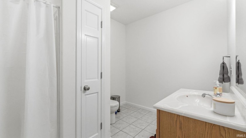New Listing in Culver, Indiana! This beautifully updated - photo 29