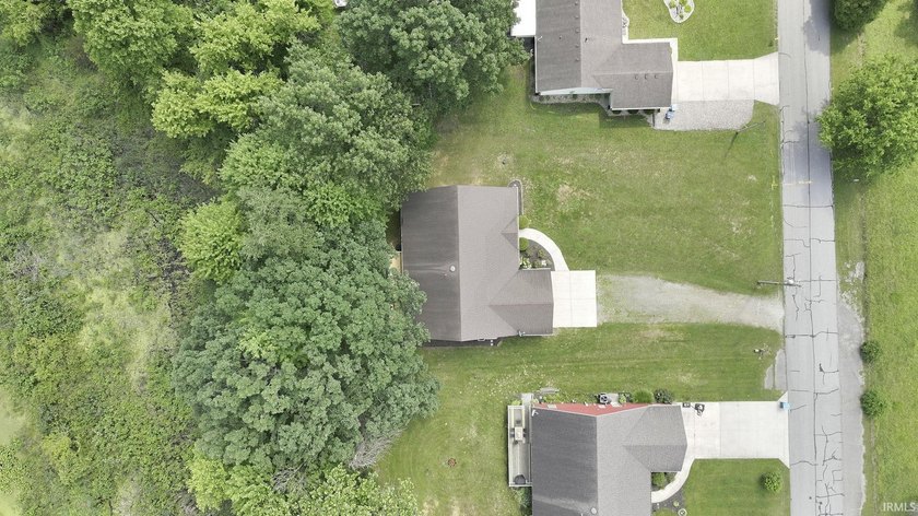 New Listing in Culver, Indiana! This beautifully updated - photo 40