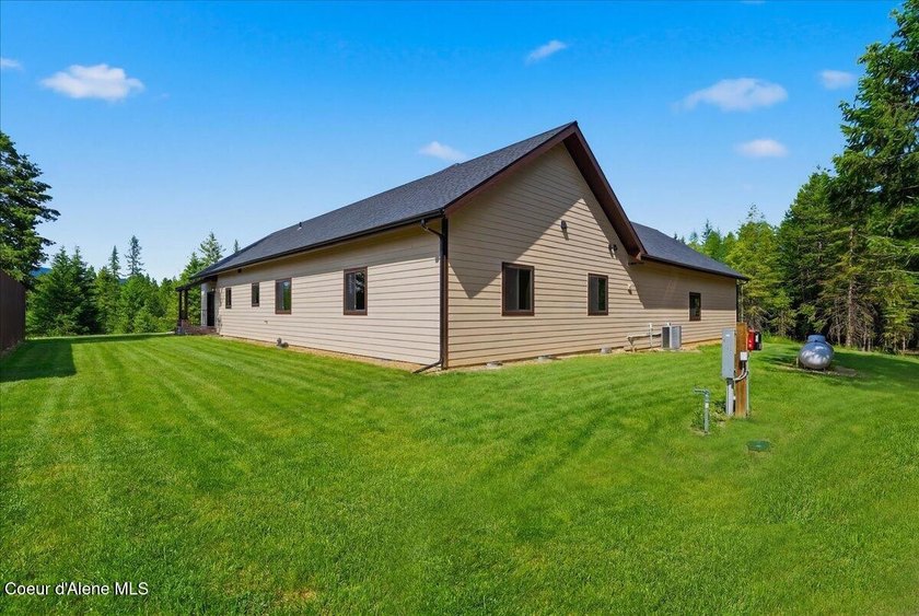 Luxury New Construction on 5 Private Wooded Acres! This - photo 50