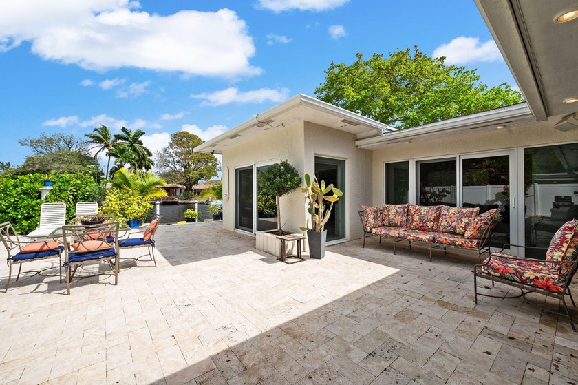 This tranquil waterfront oasis is for the those that desire a - photo 31