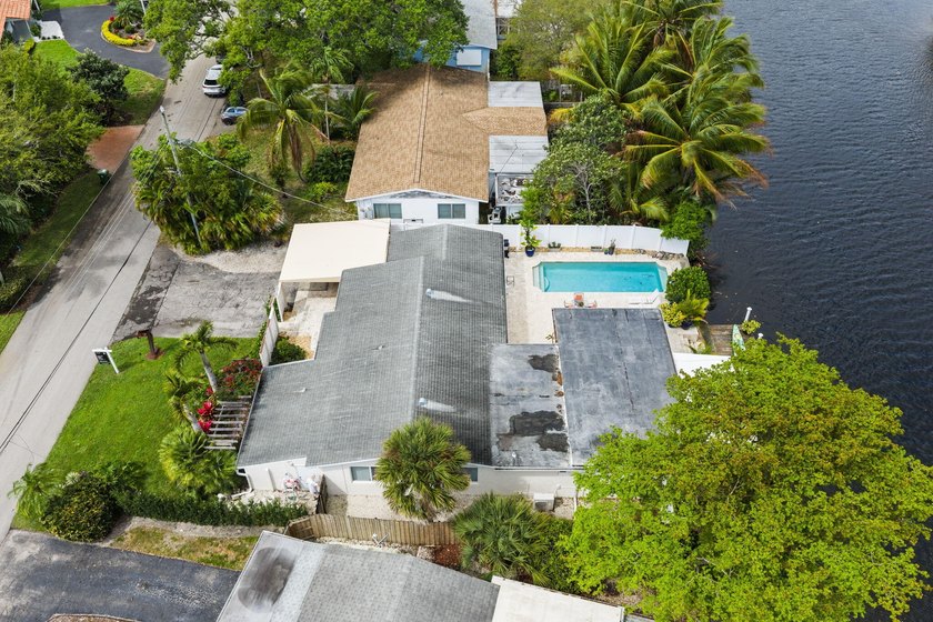 This tranquil waterfront oasis is for the those that desire a - photo 36