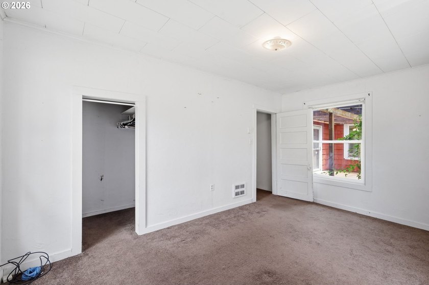 So much potential in this lovely riverfront property located - photo 21