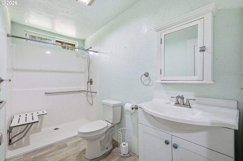 So much potential in this lovely riverfront property located - photo 27